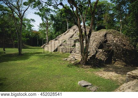 Maya Pyramid Ruin At 'cahal Pech' In Tropical Park, San Ignacio, Belize