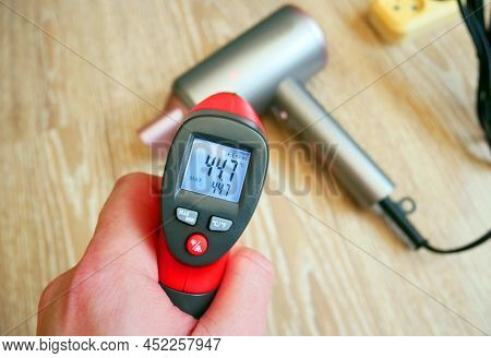 Pyrometer For Measuring Temperature. Measuring The Temperature Of A Technical Object With A Pyromete