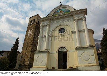 The 14th Century Chiesa Di San Nicolo Vescovo Parish Church In Poffabro, An Historic Medieval Villag