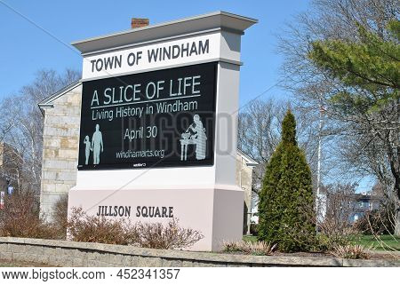 Town Of Windom, Connecticut Digital Signage On The Town Green-april 2, 2022 - Windom, Ct, United Sta