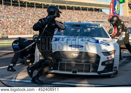 March 20, 2022 - Hampton, GA, USA: David Ragan pits during the Folds of Honnor Quik Trip 500 at Atlanta Motor Speedway in Hampton, GA.
