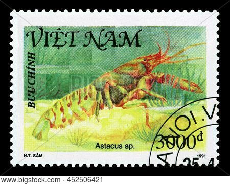 Stavropol, Russia - April 05 2022: A Stamp Printed By  Vietnam;  Shows  Spiny Lobster Astacus , Seri