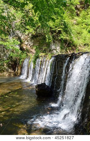 Doğal Falls State Park