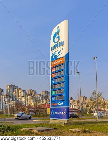 Belgrade, Serbia - March 29, 2022: Totem Prices At Gazprom Neft Petrol Station At New Belgrade.
