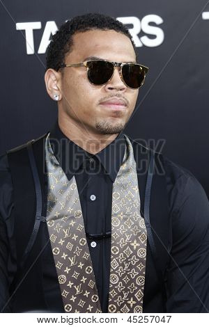 LOS ANGELES - AUG 4: Chris Brown na svět premiéra z příjemců, v Arclight Cinerama Dome
