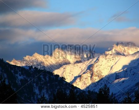Vinter aften i Elbrus kant