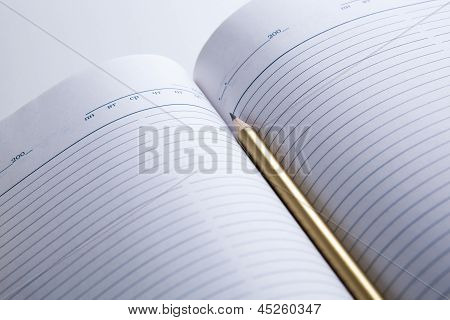 Journal intime avec crayon