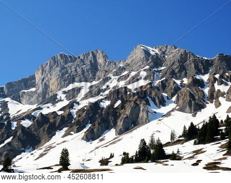 Rocky Peaks Mutteristock (2295 M) And Rädertenstock (raedertenstock Or Redertenstock, 2294 M) In The