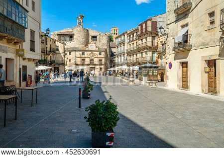 Sepulveda, Spain - September 12, 2021: View Of The Main Square With Bars And Terraces Of The Medieva