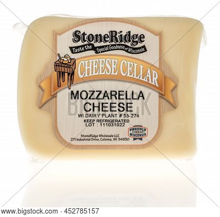 Winneconne, Wi -2 April 2022: A Package Of Stoneridge Cheese Cellar Mozzarella Cheese On An Isolated