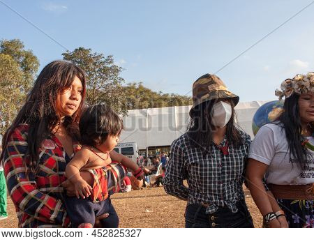 Brasilia, Df, Brazil-april 13, 2022: Indigenous Natives From All Over Brazil, Descend Upon Brasilia,