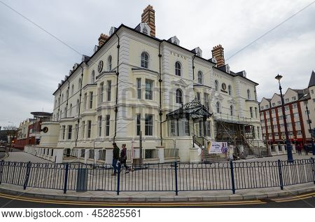 Llandudno, Uk: Apr 10, 2022: Rebuilding Work Of The Historic Victorian Style Tudno Castle Hotel Is N