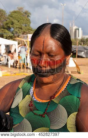 Brasilia, Df, Brazil-april 13, 2022: Indigenous Natives From All Over Brazil, Descend Upon Brasilia,