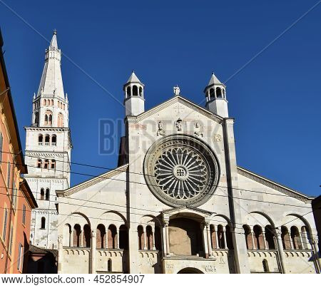 The Cathedral Of Modena, Duomo Di Modena, With The Famous Ghirlandina Tower. Modena, Italy.