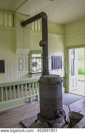 Manitowoc, Wi Usa  June 20 2015: Pinecrest Historical Village - History Of America