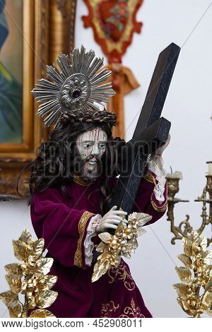 Our Lord Of Steps Or Good Lord Jesus Of The Steps Catholic Imagem On Altar - 