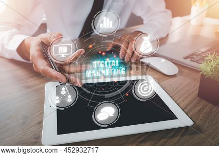 Digital Marketing Technology Concept, Business Person Using Tablet With Vr Screen Digital Marketing 
