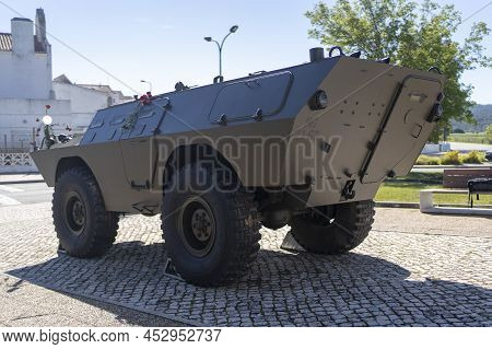25 Of April, Celebration Of 50 Years, Portugal Freedom Day.. Revolution Of The Carnations 1974 Army 