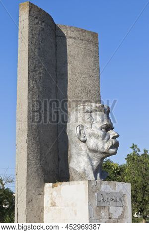 Uyutnoye, Saksky District, Crimea, Russia - July 24, 2021: Monument To Maxim Gorky On Kirov Street I