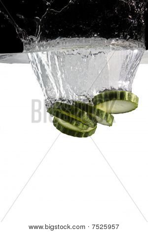 concombre dans l'eau