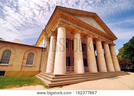 The Custis-Lee Mansion located in Arlington National Cemetery