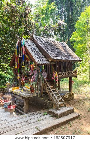 Thai spirit wood house for Thai angel