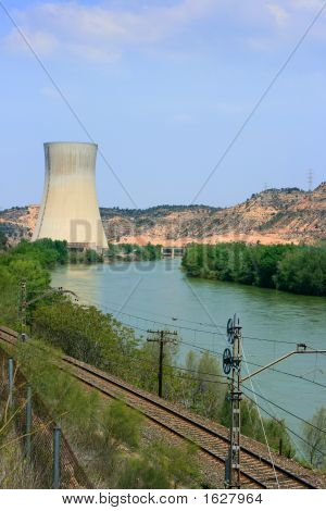 Jaderná elektrárna