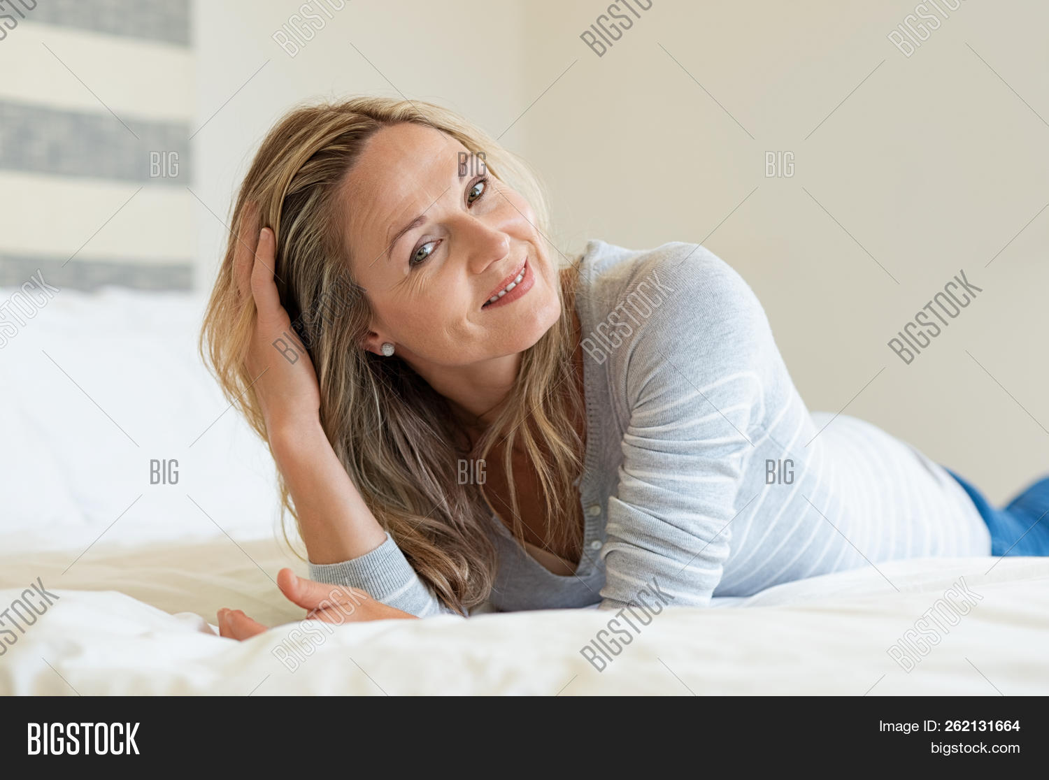 Bed and big mature Bed and big mature
