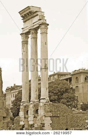 sloupce v Veccio Foro Romano (staré římské Forum) v Římě, Sépiový tón