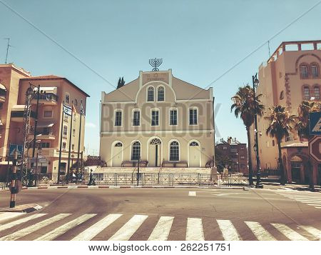 Rishon Le Zion, Israel - June 18, 2018: The Building Of The Synagogue On Rothschild Street In The Ce