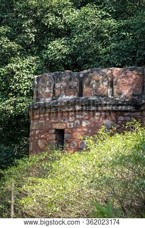 Tomb Of Sikandar Lodi, A Ruler Of The Lodi Dynasty In Lodi Gardens In New Delhi, India - View Of The