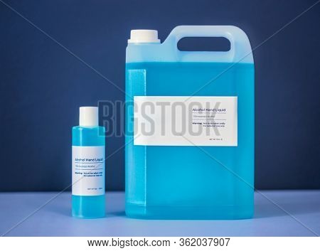 5 liters and 200ml bulk alcohol hand sanitizer for usage in the hospitals