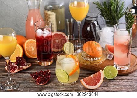 Drinks And Cocktails Gin-based With Various Citrus Fruits