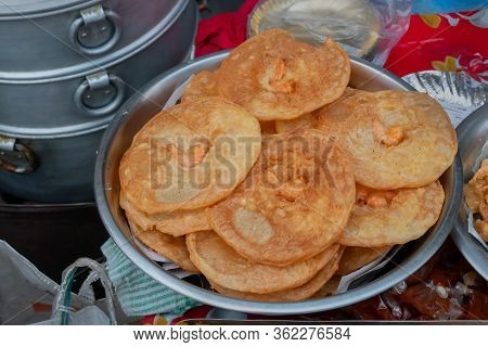 Fusion Puris , Indian Puris With Chinese Shrimps In It Are Being Sold At Territy Bazarr, Kolkata, We