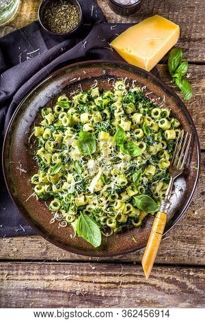 Green Ditalini Pasta