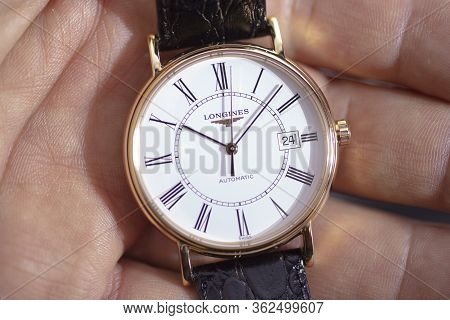 Saint-imier, Switzerland 31.03.2020 - Closeup Image Of Longines Watch In The Male Palm Longines Man 