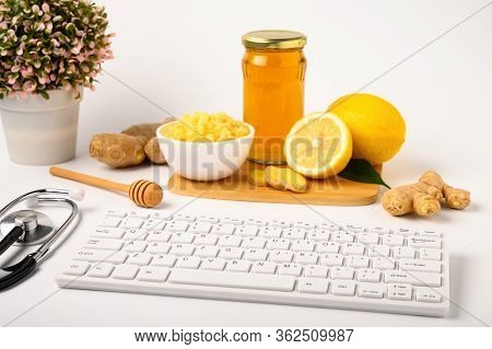.natural Medicine. The Workspace Of A Blogger Medic. Immunostimulating Products: Lemon, Honey, Ginge