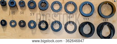 Different Sizes Piping Flange Paronite Gasket For Use In The Power, Oil And Gas Industry.