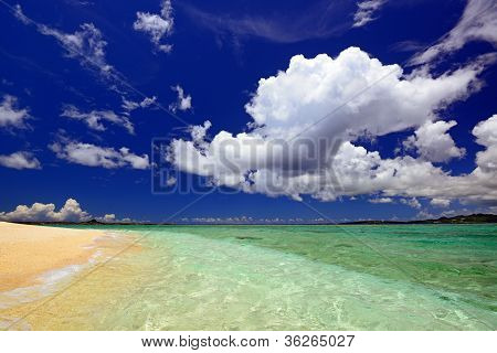 ชายหาดสวยงามจ้า