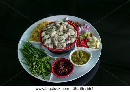 Oysters Food And Chili Sauce, Thai Food Is Oysters With Herbs Or Oyster Spicy Salad. Oysters With Ch