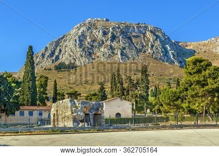 View Of Fortress Acrocorinth. Acrocorinth - Upper Corinth, The Acropolis Of Ancient Corinth, Greece