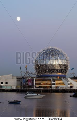Geodéziai Dome, a tudományos világban, Vancouver éjszakai jelenet