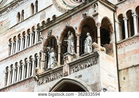 Cremona, Italy - Circa September 2018. Beautiful Architecture Of Catholic Church (cattedrale Di Crem
