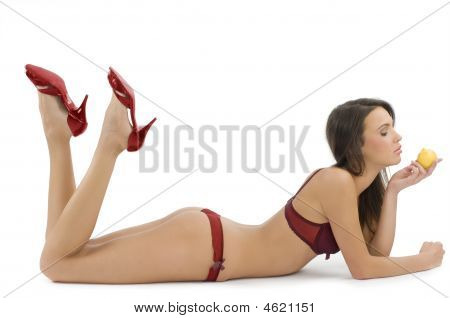 Sexy Mädchen mit Zitrone