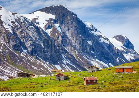 Red Rorbus Huts In Hardanger Conservation Area, Norway, Scandinavia