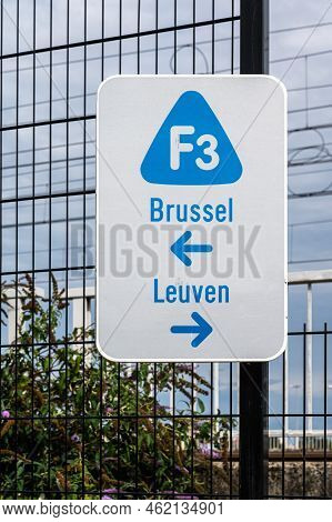 Zaventem, Flemish Brabant Region, Belgium, 09 18 2022 -  Sign Of The F3 Fast Biking Trail From Bruss