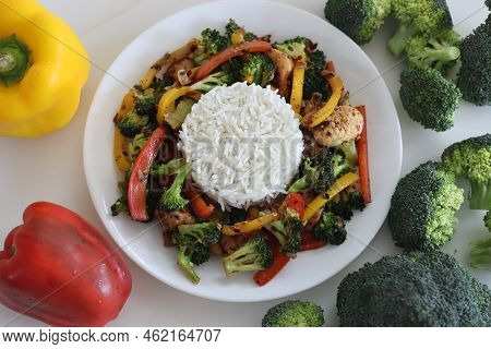 Stir Fried Vegetables With Chicken. Air Fried Chicken Tossed With Sauteed Bell Peppers And Broccoli.