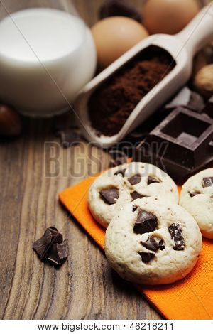 Chocolate Chip Cookies With Ingredients