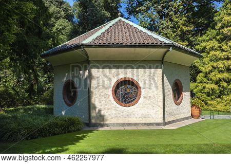 Pavilon In The Villa Taranto Botanical Gardens In Verbania. Verbania Is A Town In The Province Of Pi