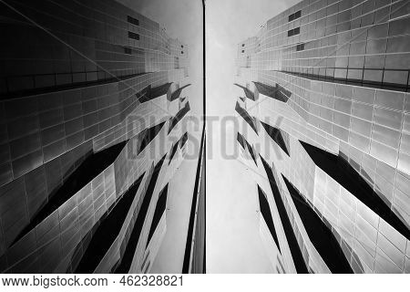Vienna, Austria - September 8, 2022: Dc Tower In Vienna, Black And White, Reflections, Sunny Day In 